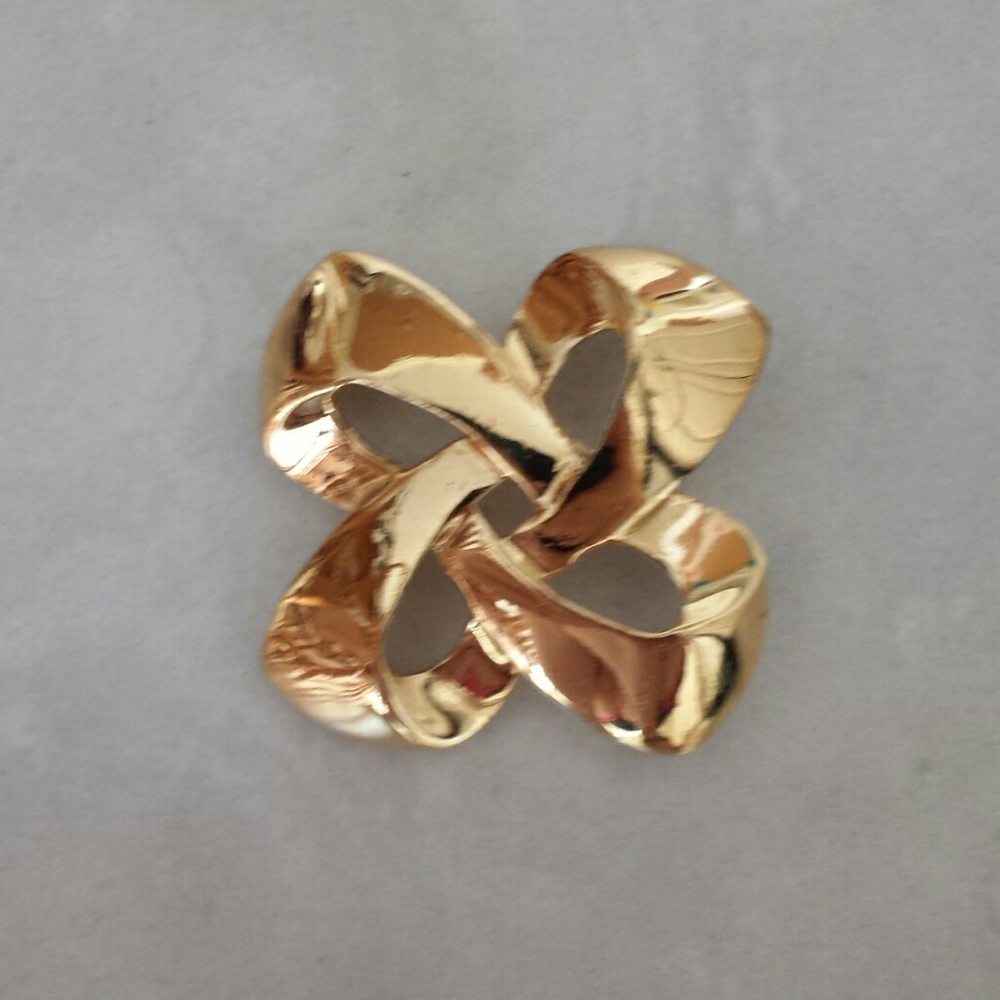 1970-1980 Trifari Brooch